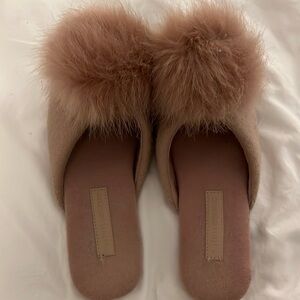 Banana Republic Pink Slipper Size 6